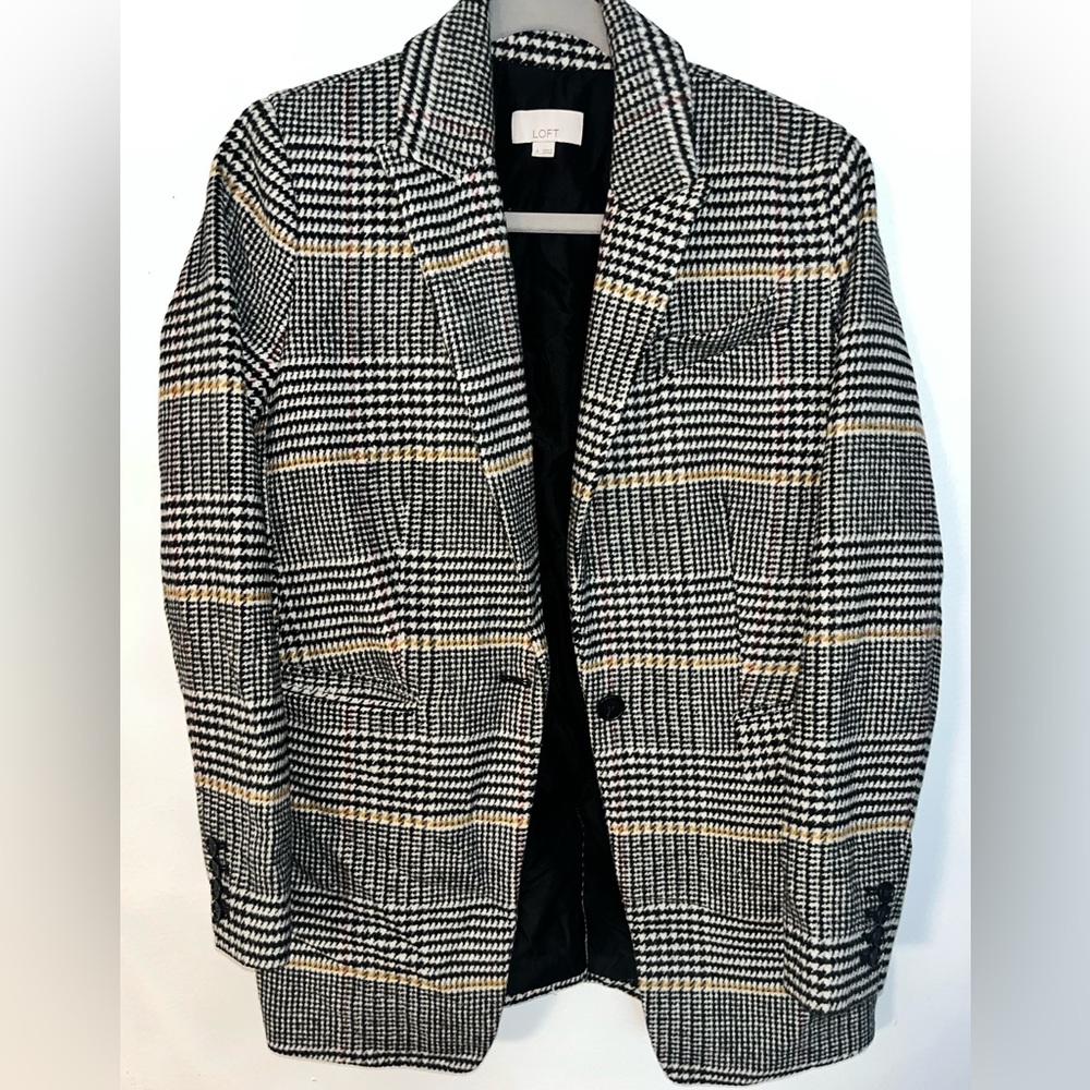 Loft is 7% wool material blazer